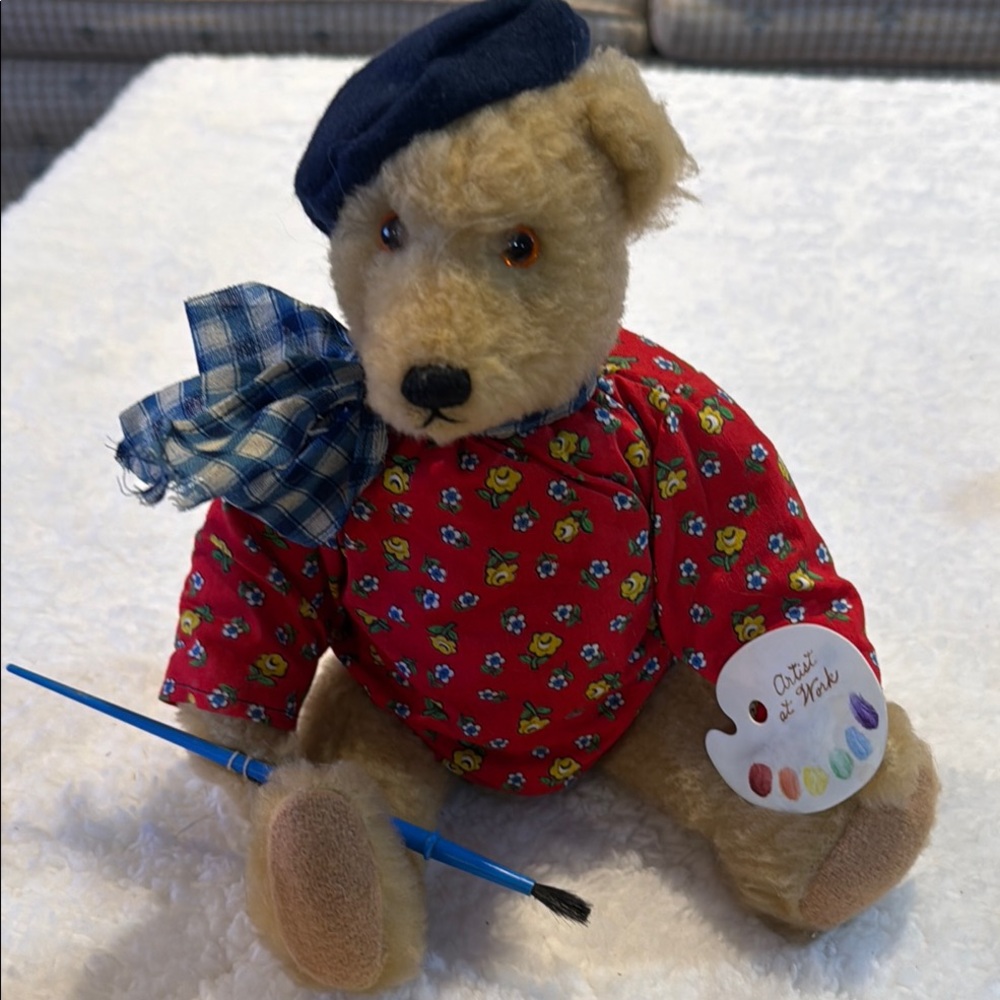 Muffy VanderBear Artist at Work